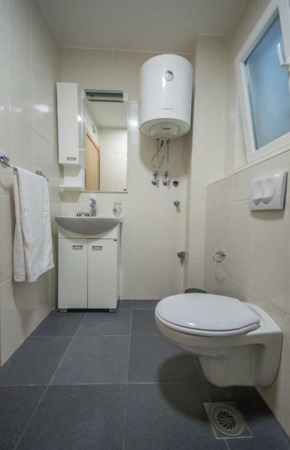Queen Teuta Hotel Risan Luaran gambar